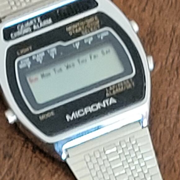 Micronta LCD Quartz Chronograph Digital Watch Vintage Radio Shack New main image 7